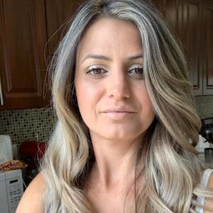 Meet your Posher, Carrie